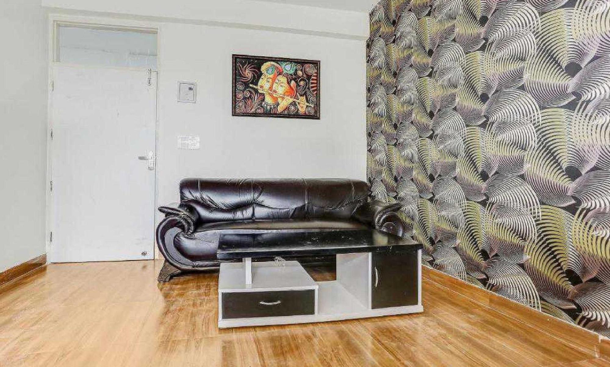 Hotel O Krishna Orchid Near Noida Sector 81 Metro Station Екстер'єр фото